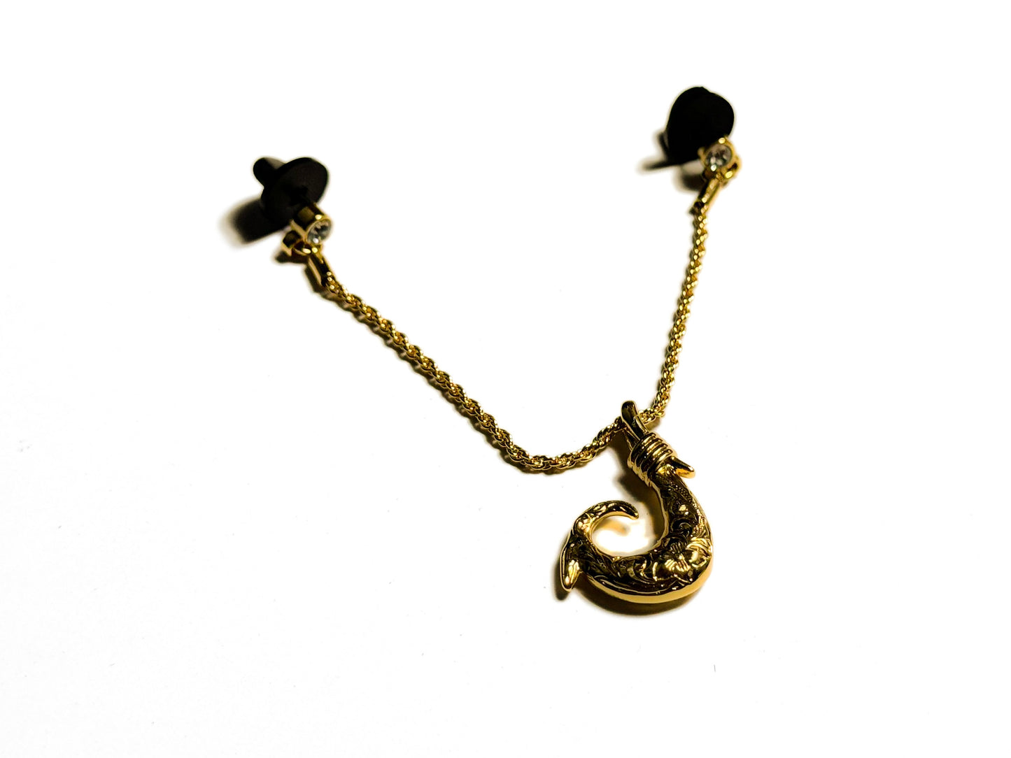 Makau with chain